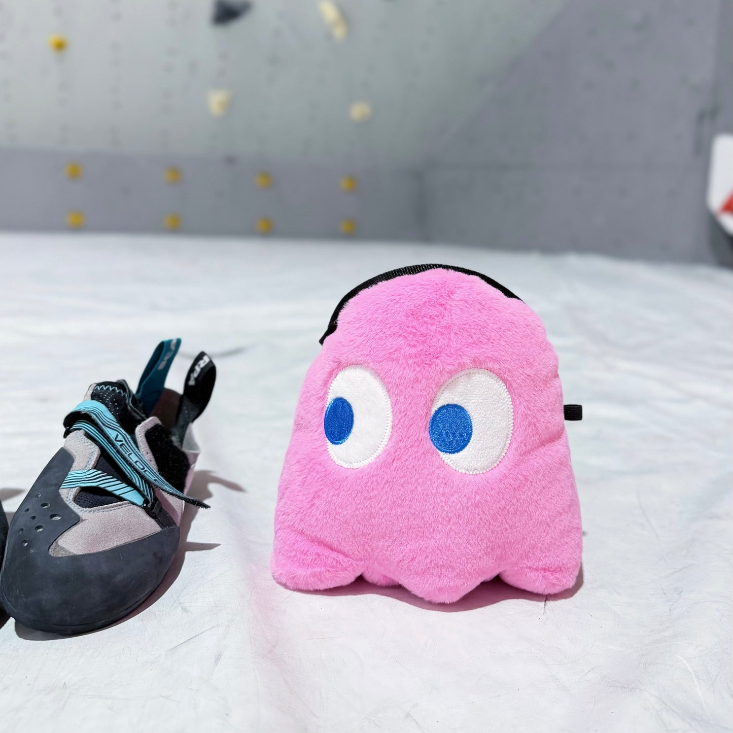 Pac-Man Pinky chalk bag - Pink