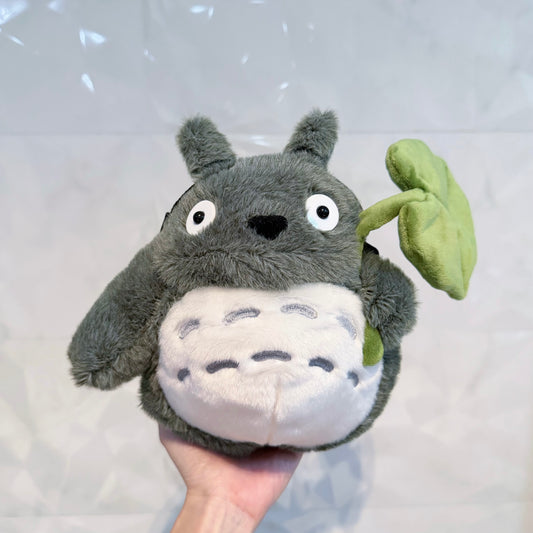 Chinchilla with leaf chalk bag