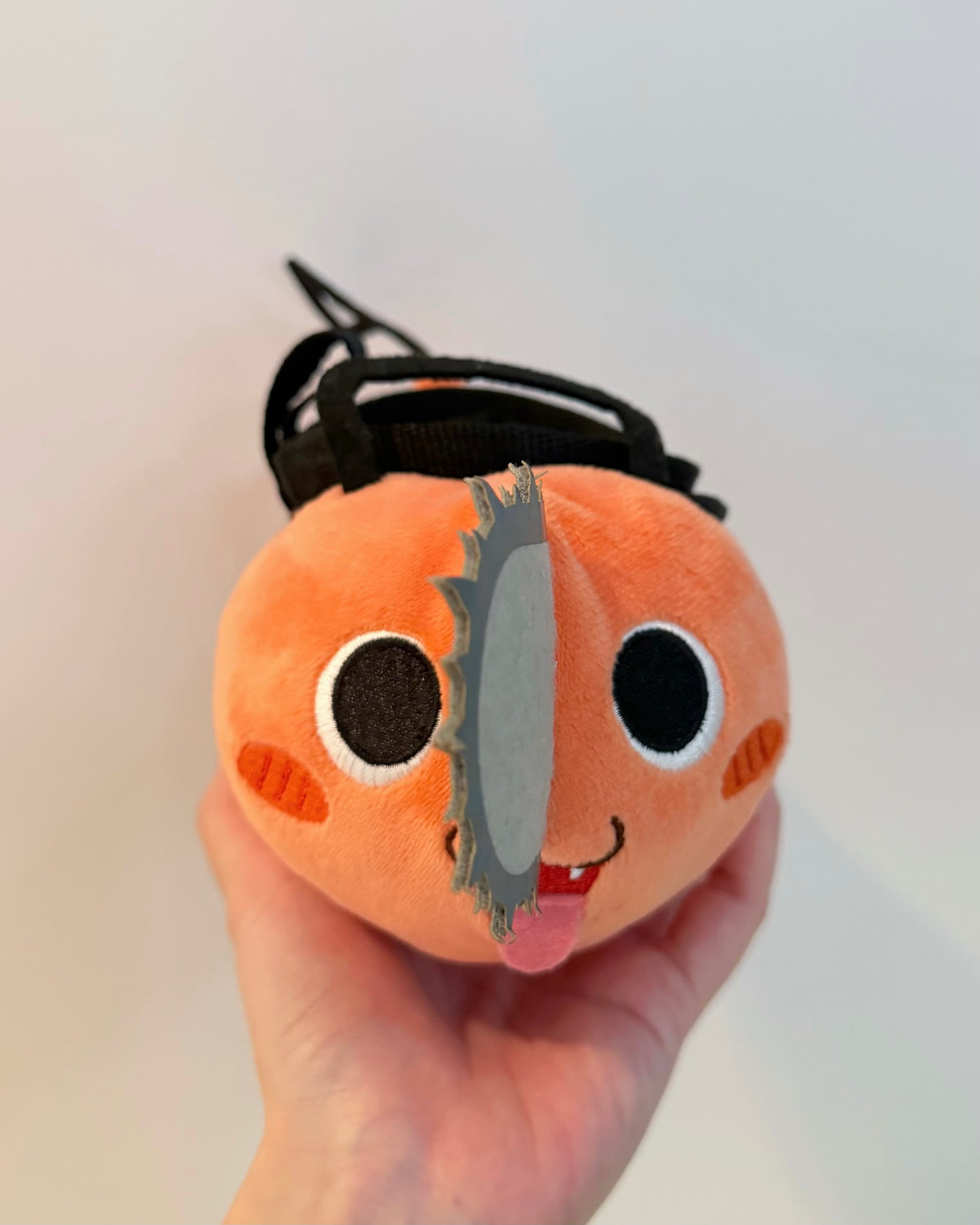 Mini Pochita chalk bag