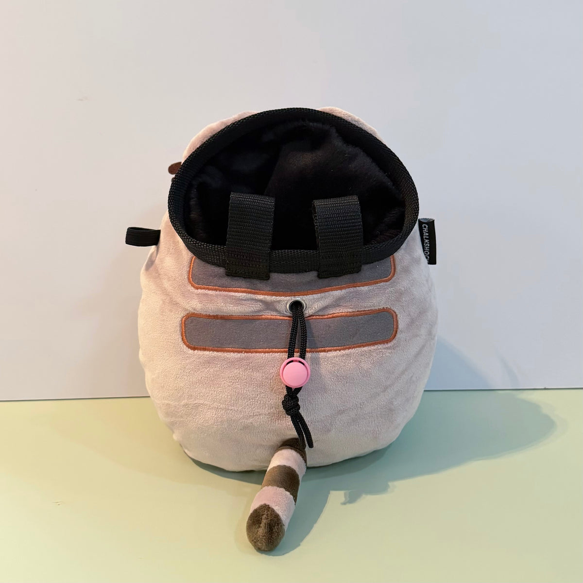 Donut Pusheen chalk bag