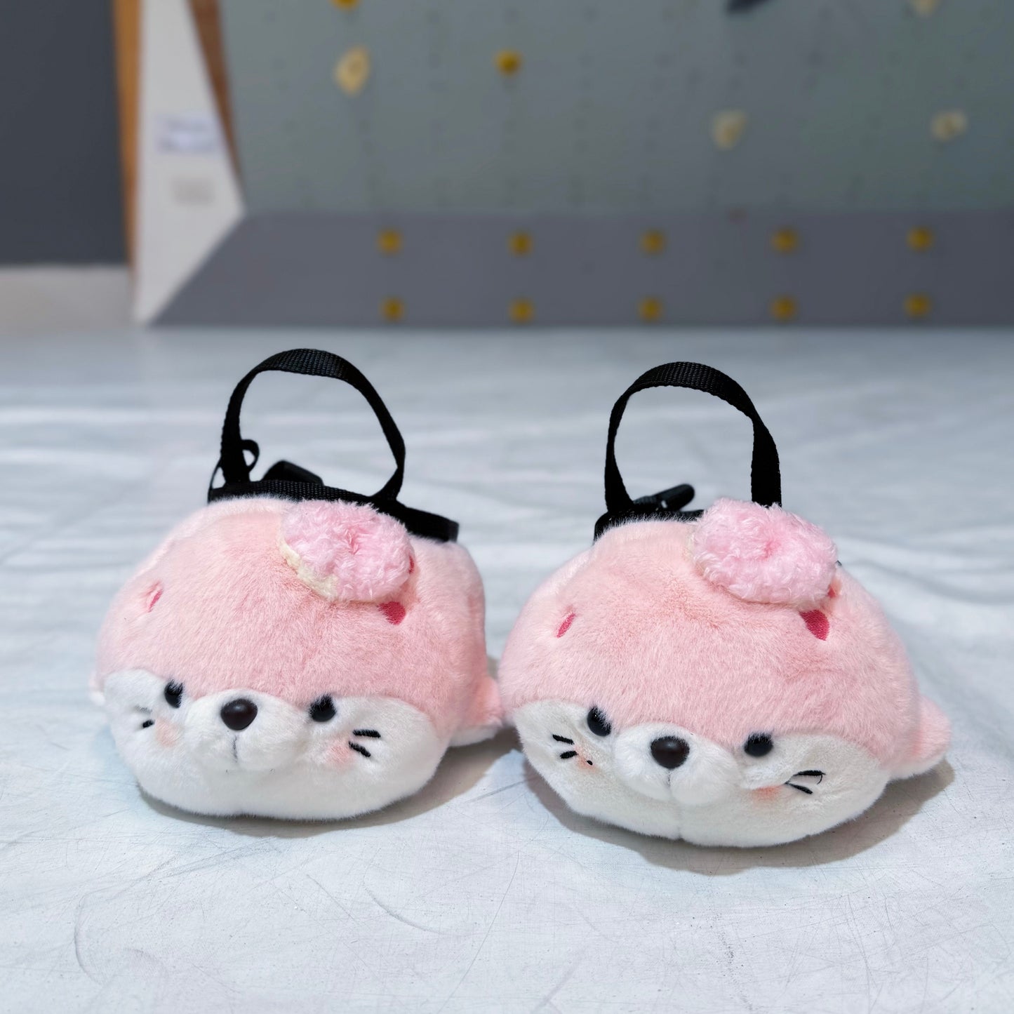 Seal chalk bag / bouldering bag (pink)