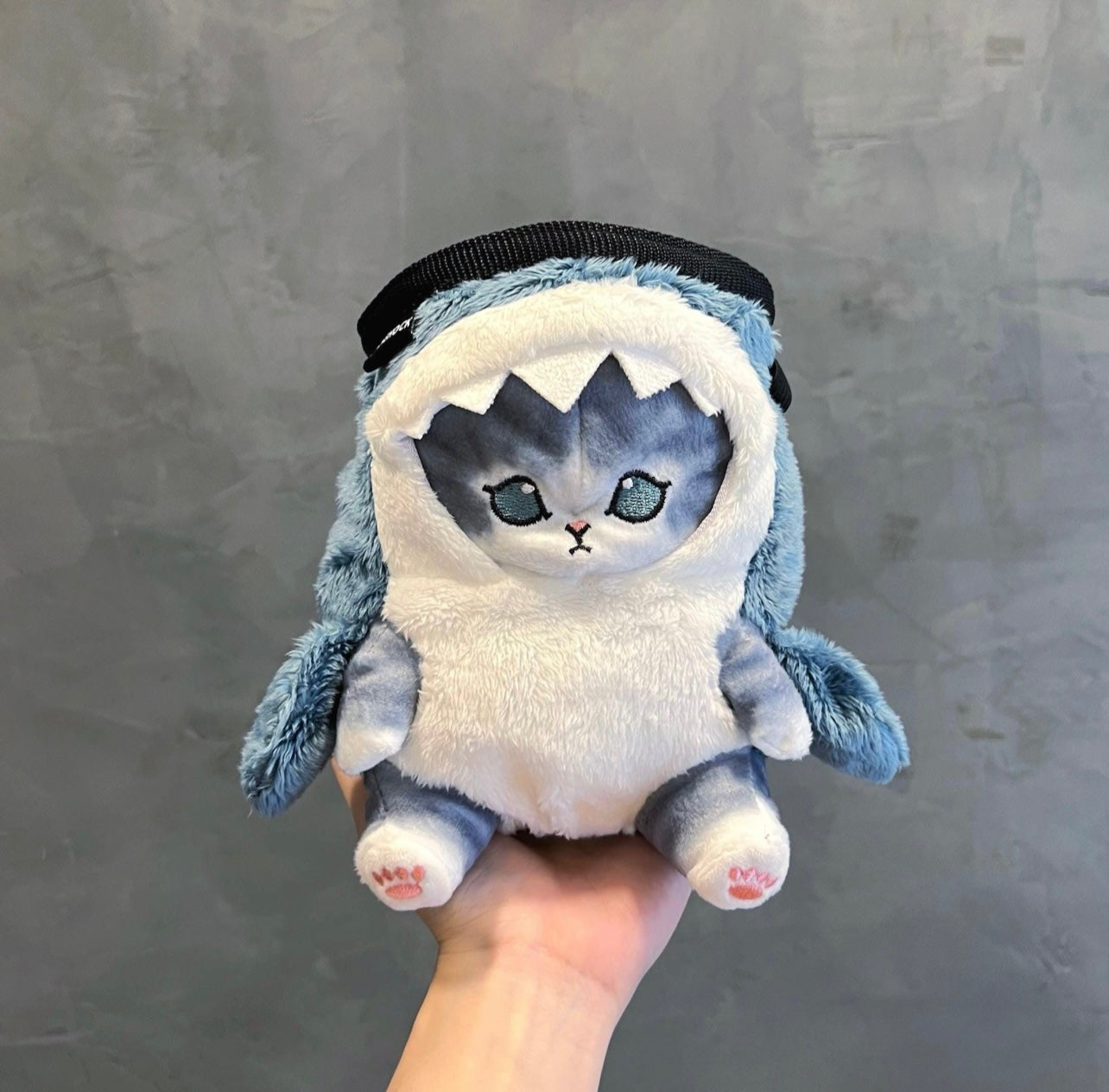 Shark grey cat chalk bag